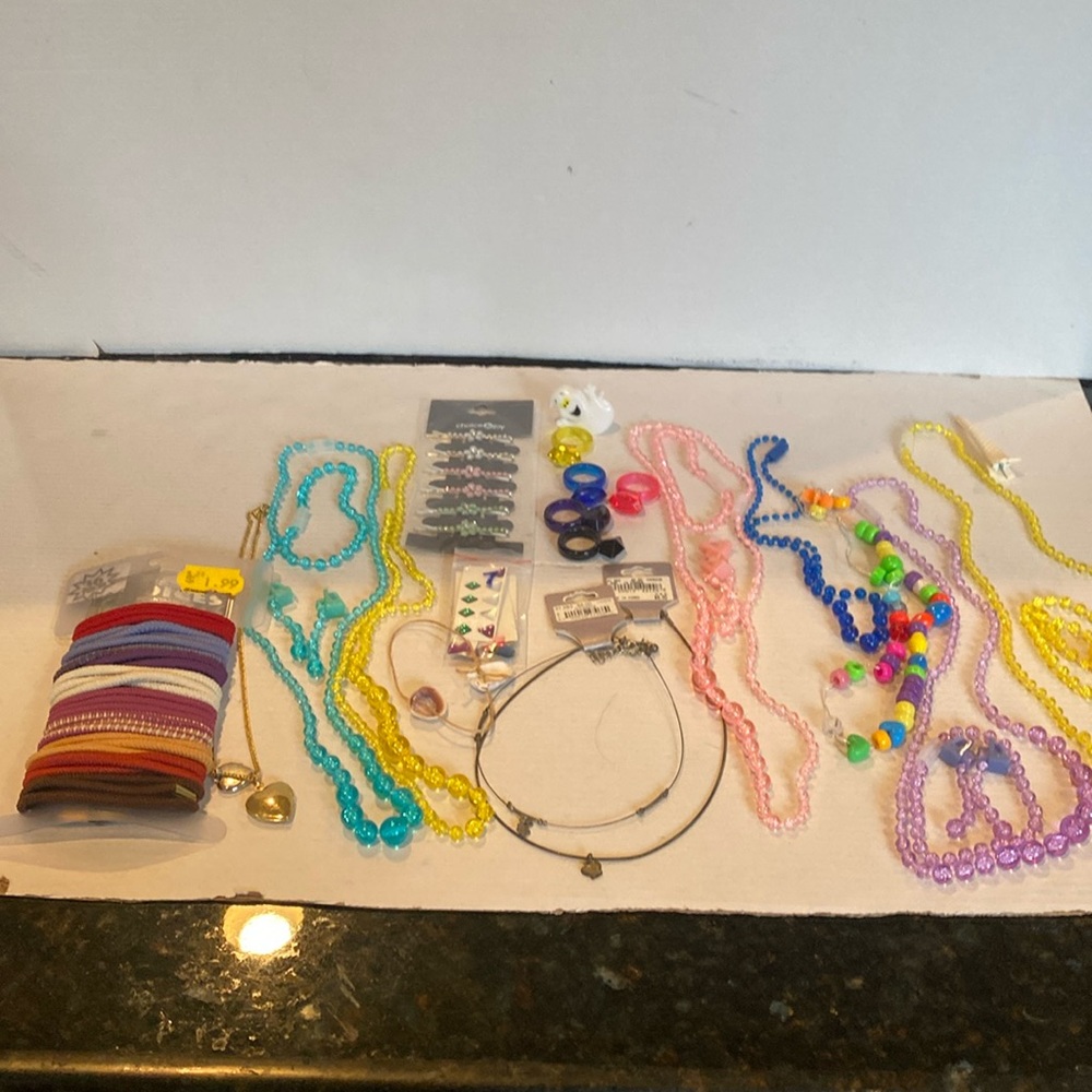 NWT and NWOT Huge Bundle of Girl’s Jewelry & Accessories